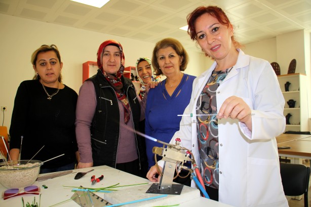 Foto - Hepsi birbirinden ilginç Atık soda şişelerinden neler oluyormuş neler