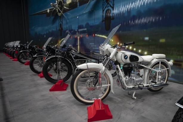 Foto - Hepsi birbirinden ilginç Bu otomobiller sokakta yok