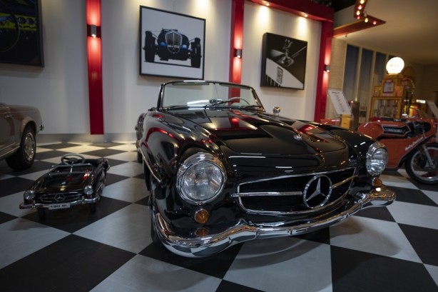 Foto - Hepsi birbirinden ilginç Bu otomobiller sokakta yok