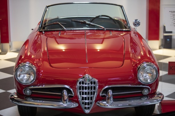 Foto - Hepsi birbirinden ilginç Bu otomobiller sokakta yok