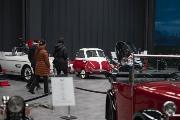 Foto - Hepsi birbirinden ilginç Bu otomobiller sokakta yok