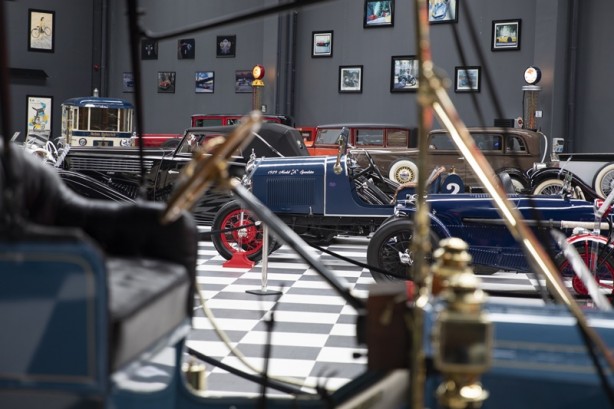 Foto - Hepsi birbirinden ilginç Bu otomobiller sokakta yok