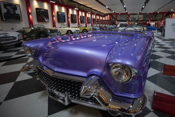 Foto - Hepsi birbirinden ilginç Bu otomobiller sokakta yok