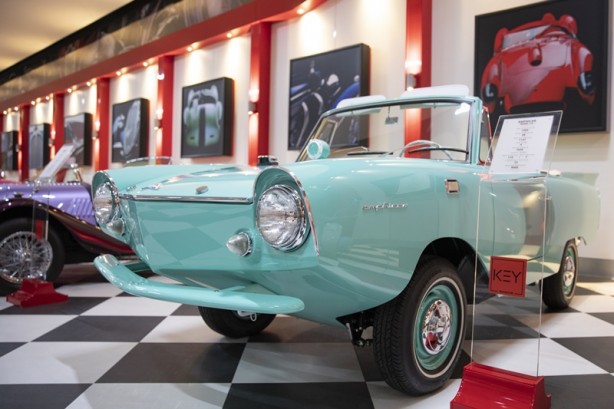 Foto - Hepsi birbirinden ilginç Bu otomobiller sokakta yok