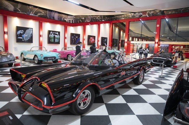 Foto - Hepsi birbirinden ilginç Bu otomobiller sokakta yok