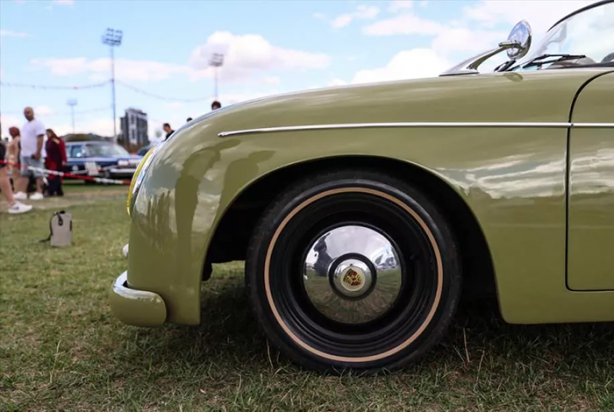 Foto - Hepsi birbirinden ilginç! Otomobil tutkunları bakmaya doymuyor