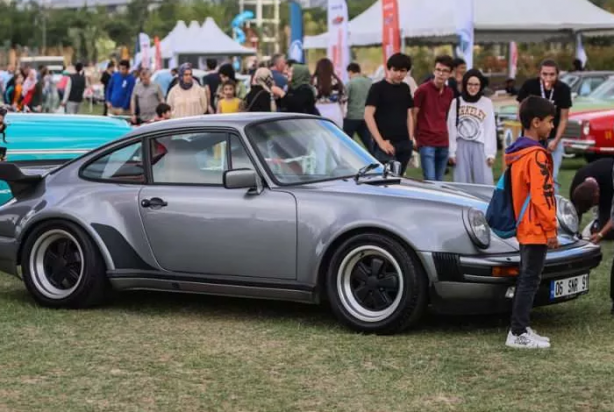 Foto - Hepsi birbirinden ilginç! Otomobil tutkunları bakmaya doymuyor