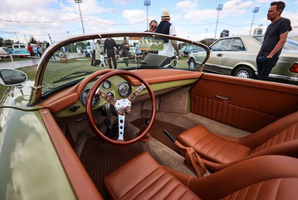 Foto - Hepsi birbirinden ilginç! Otomobil tutkunları bakmaya doymuyor