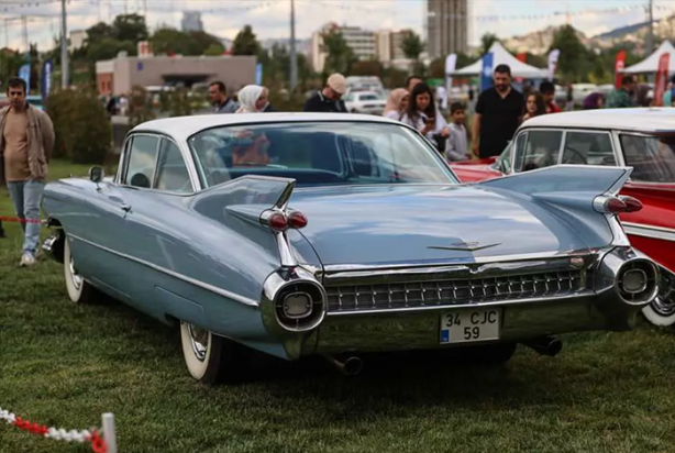 Foto - Hepsi birbirinden ilginç! Otomobil tutkunları bakmaya doymuyor