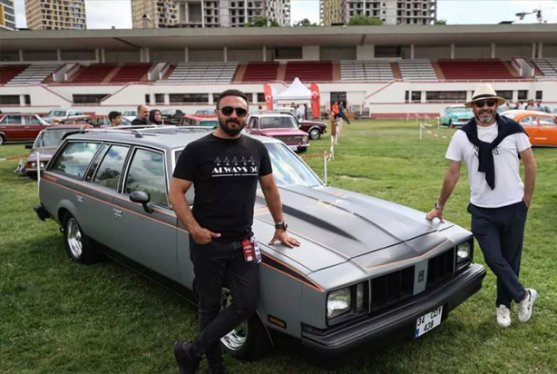 Foto - Hepsi birbirinden ilginç! Otomobil tutkunları bakmaya doymuyor