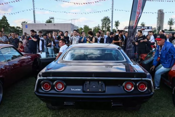 Foto - Hepsi birbirinden ilginç! Otomobil tutkunları bakmaya doymuyor