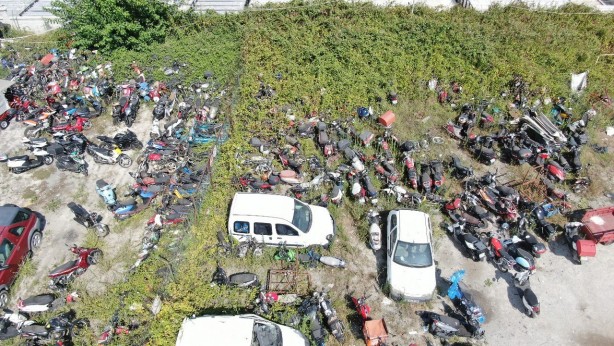 Foto - Hepsi olduğu yerde çürüyor Karşınızda servet mezarlığı