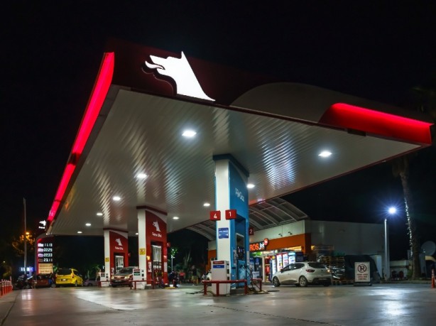Foto - Her an duyurulabilir! Dünyaca ünlü petrol devi Türkiye'deki köklü akaryakıt firmasını satın alıyor