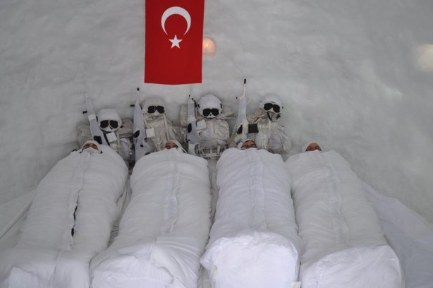 Foto - Her babayiğit yapamaz! Eksi 25’te nefes kesen anlar