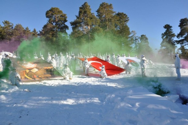 Foto - Her babayiğit yapamaz! Eksi 25’te nefes kesen anlar