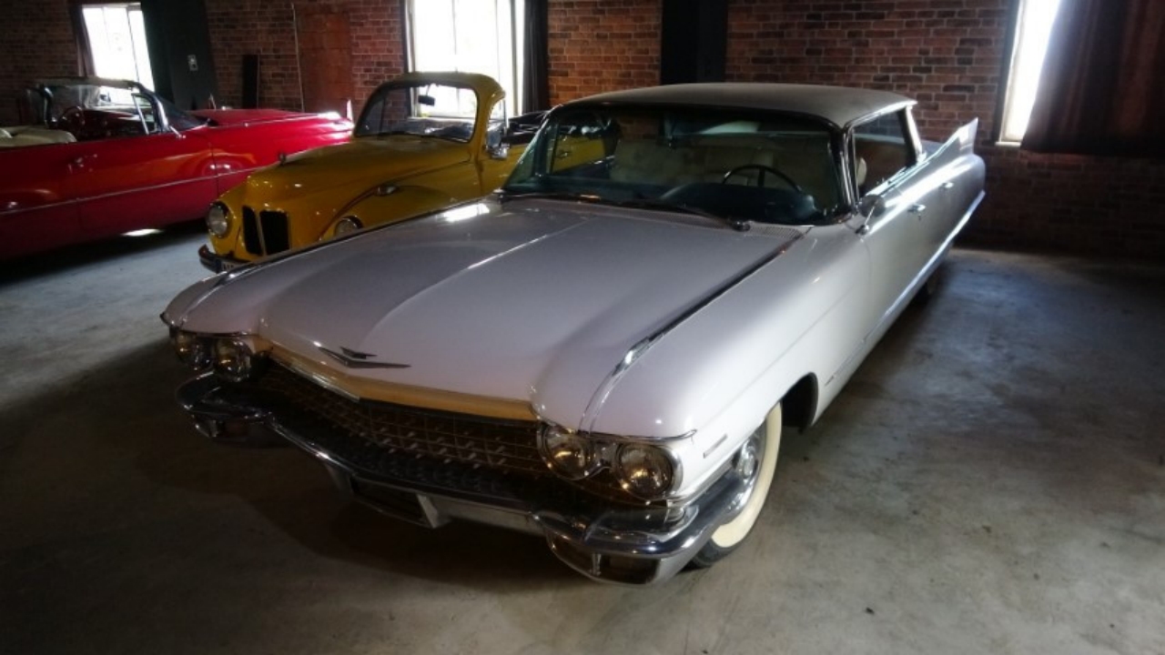 Foto - Her biri servet değerinde... 30 yıl yaşadığı ABD’den döndü, 12’sini yanında getirdi! 4 katlı evinin birinci katında saklıyor