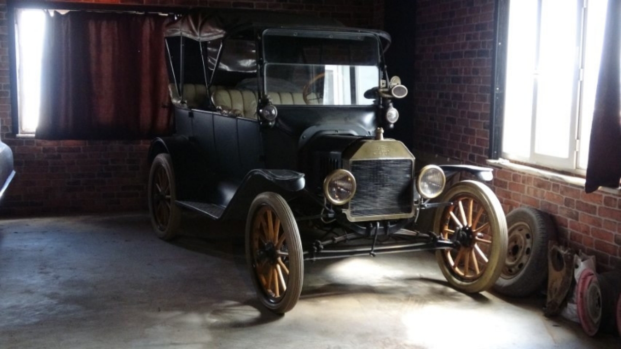 Foto - Her biri servet değerinde... 30 yıl yaşadığı ABD’den döndü, 12’sini yanında getirdi! 4 katlı evinin birinci katında saklıyor