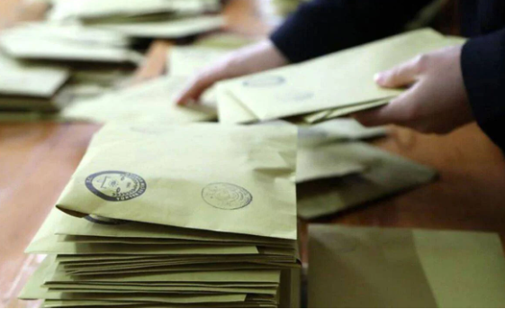 Foto - Her dediği çıkan ünlü anketçi yerel seçimlerle ilgili son durumu açıkladı: Aradaki fark 21,4