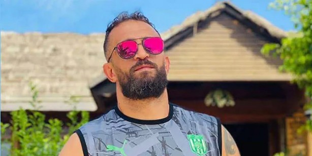 Her dediği olay oldu! Muz fiyatı çıkan o ülkede korkunç olay! Tepki gösteren futbolcu, kendisini yaktı!