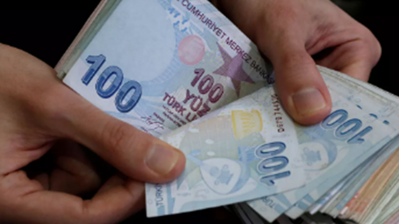 Foto - Her emekliye 8 bin lira verilecek