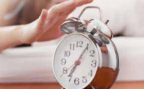 Her gece aynı saatte uykuya çekilme: Uyanmanızın gerçek sebebi... Çok az kişinin bildiğini gerçek bu!