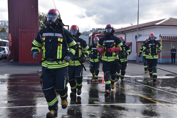 Foto - Her geçen gün sayıları artıyor! İtfaiyecilerden dikkat çeken tatbikat