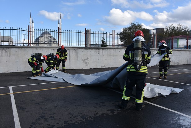Foto - Her geçen gün sayıları artıyor! İtfaiyecilerden dikkat çeken tatbikat