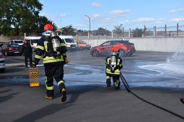 Foto - Her geçen gün sayıları artıyor! İtfaiyecilerden dikkat çeken tatbikat
