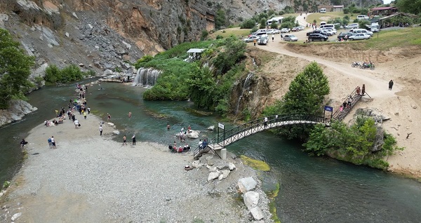 Foto - Her gören hayran kalıyor: Küp Şelalesi