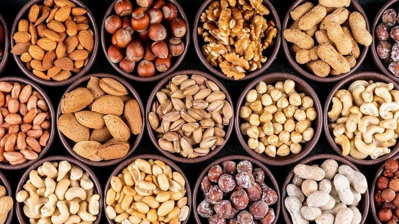 Her gün 5 tane ceviz yiyen yaşadı