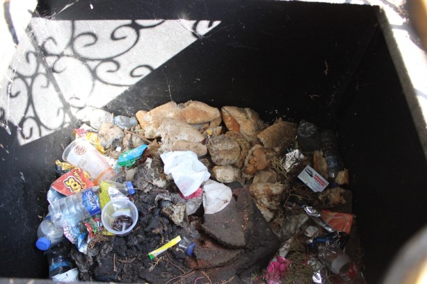 Foto - Her gün binlerce kişi yanından geçiyor! Kimse ne olduğunu bilmiyor