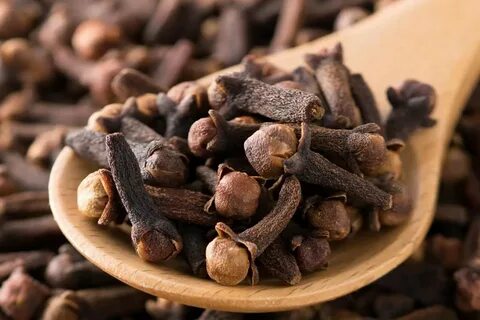 Foto - Her gün bir bardak suya karanfil atıp içersek ne olur?