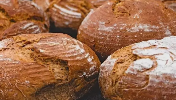 Foto - Her gün ekmek yerseniz bakın ne oluyor! Duyan fırının yolunu unutacak