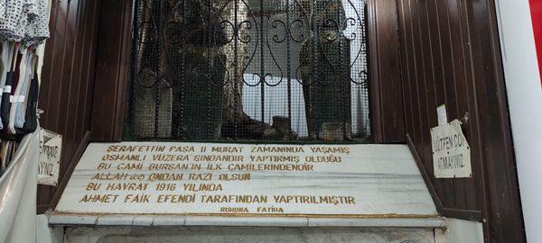 Foto - Her gün yanından binlerce insan geçiyor ama kimse fark etmiyor!