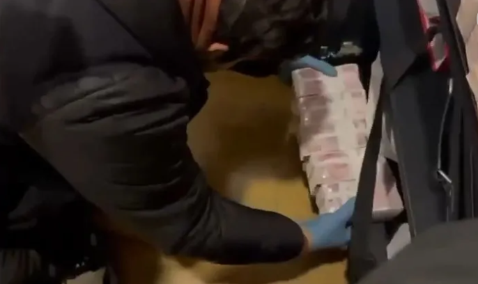 Foto - Her gün yeni bir skandal! Usulsüz toplanan paralar Kapalı Çarşı’da buharlaşmış