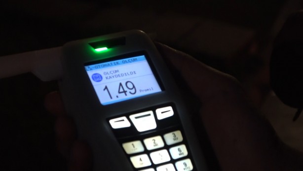 Foto - Her gün yeni bir tehlike saçıyorlar! Laikçilerin savunduğu alkolik bakın ne yaptı