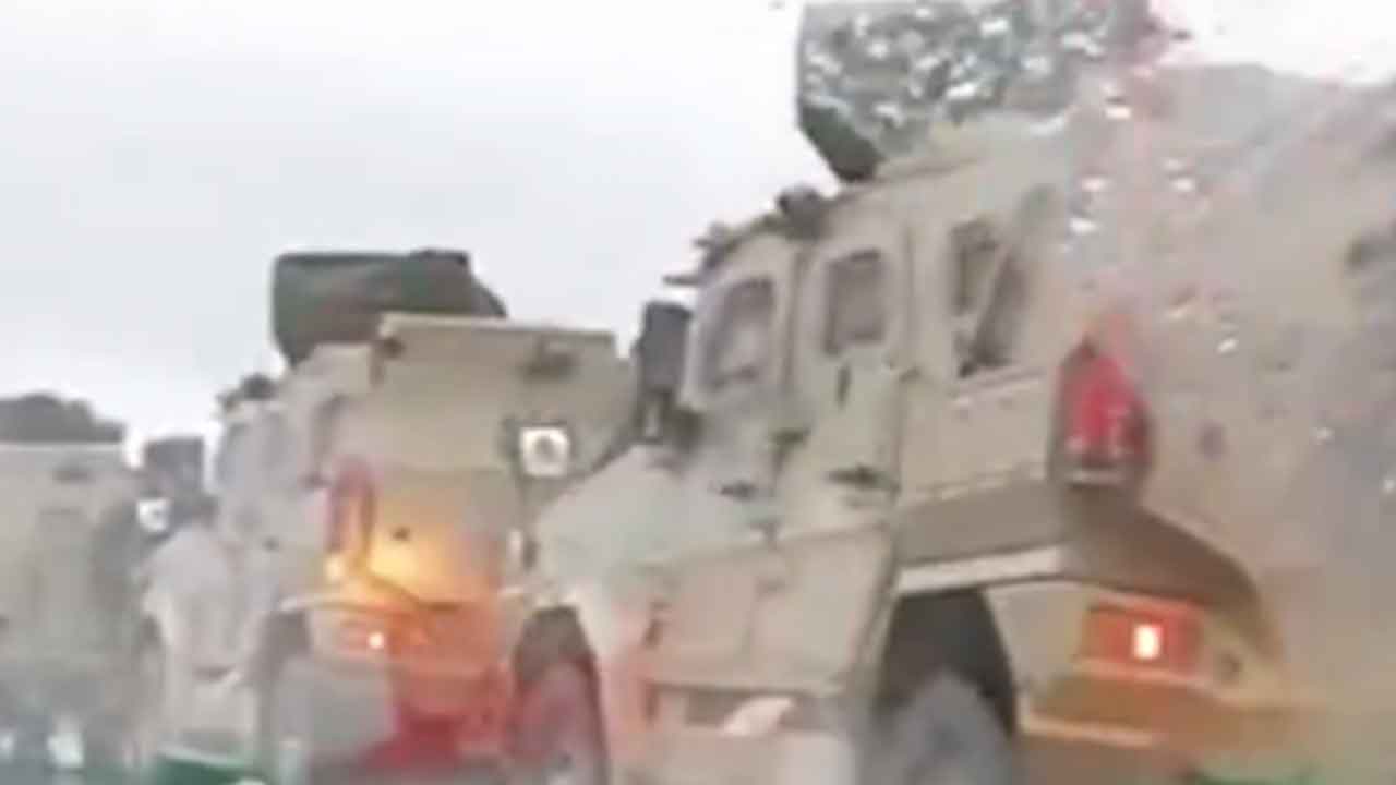 Her masada varız! Türkiye'den aldıkları silahlarla pek çok şehri kurtardılar, AMAZON 4×4 kameralara takıldı