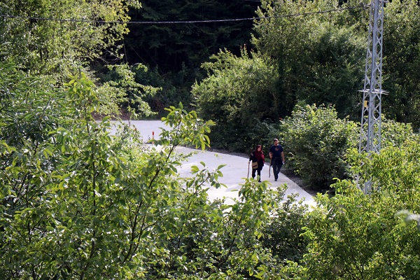 Foto - Her mevsim ayrı güzel! Bu güzellik için kilometrelerce yol yürüyorlar