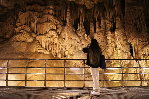 Foto - Her mevsimin gözdesi: Çal Mağarası