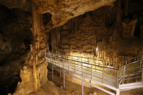 Her mevsimin gözdesi: Çal Mağarası