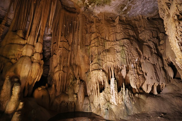 Foto - Her mevsimin gözdesi: Çal Mağarası