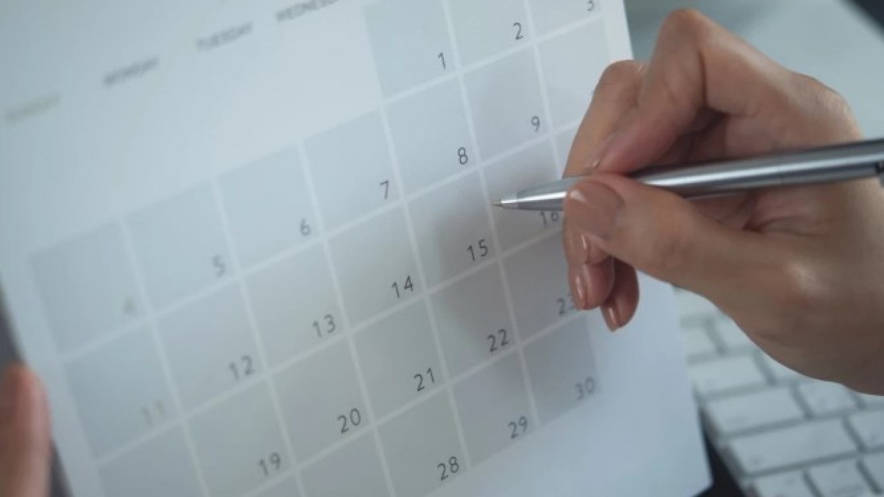 Foto - Her millet kendi kültürüne uygun takvim kullanıyor! Batı’ya özendik hicri takvimi değiştirdik