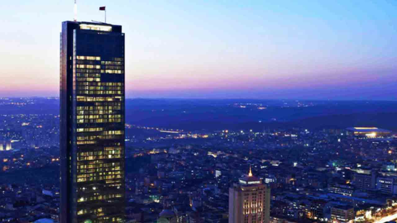 Her şey bir anda oldu! AK Parti kurucu üyesinin şirketi Koç Holding ve Sabancı'yı solladı