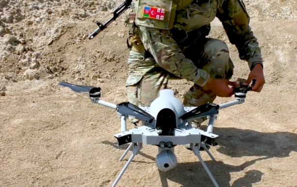 Foto - Her şey Gürcü ve Azeri askerlerinin gözünün önünde oldu! Türk İHA'sı tarafından vuruldu