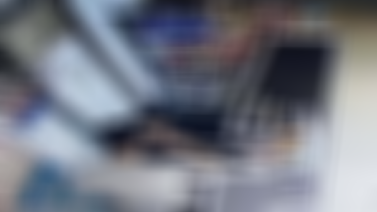 Her şey müşterilerin gözü önünde oldu! Zincir market kamerasına yansıyan görüntü infiale yol açtı