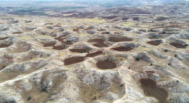 Foto - Her şey yağmur yağdıktan sonra oldu! Köylüler apar topar buraya koştu! Şimdi paraya para demiyorlar! Gerçekten olacak iş değil 