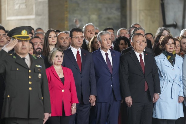 Foto - Her sıkıştıklarında Anıtkabir’e koşuyorlar! Torpil salgınını da anlattınız mı Mustafa Kemal’e?