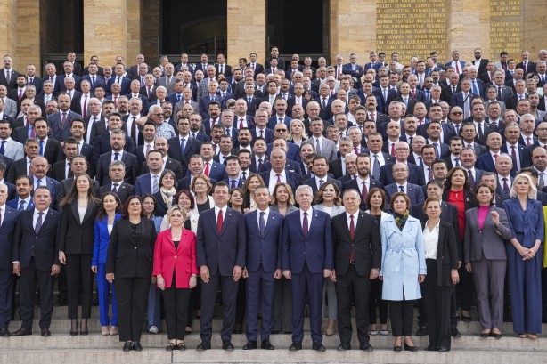 Foto - Her sıkıştıklarında Anıtkabir’e koşuyorlar! Torpil salgınını da anlattınız mı Mustafa Kemal’e?