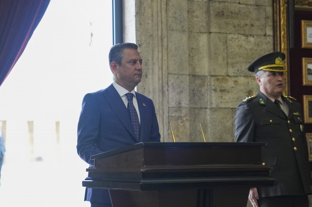 Foto - Her sıkıştıklarında Anıtkabir’e koşuyorlar! Torpil salgınını da anlattınız mı Mustafa Kemal’e?