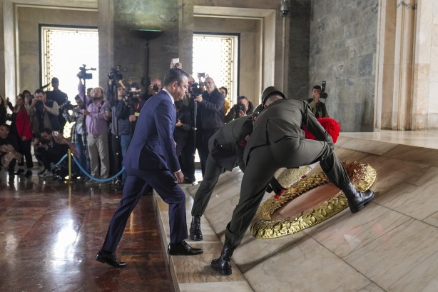 Foto - Her sıkıştıklarında Anıtkabir’e koşuyorlar! Torpil salgınını da anlattınız mı Mustafa Kemal’e?